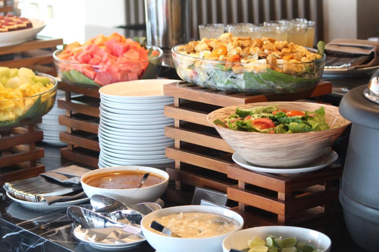Bess Mansion Hotel Surabaya Wonotjolo Dış mekan fotoğraf