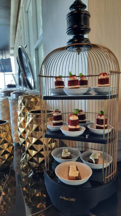 Bess Mansion Hotel Surabaya Wonotjolo Dış mekan fotoğraf