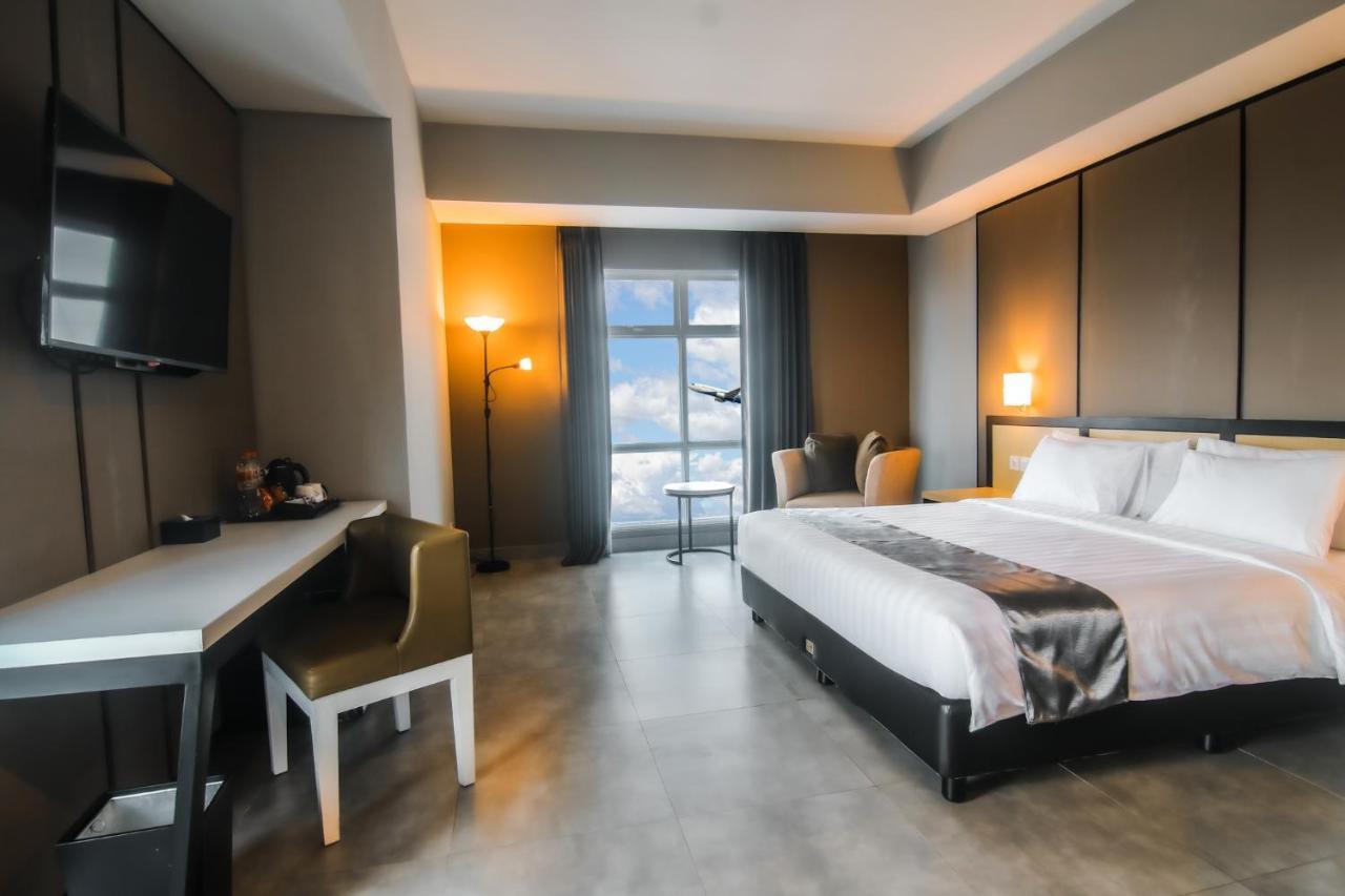 Bess Mansion Hotel Surabaya Wonotjolo Dış mekan fotoğraf