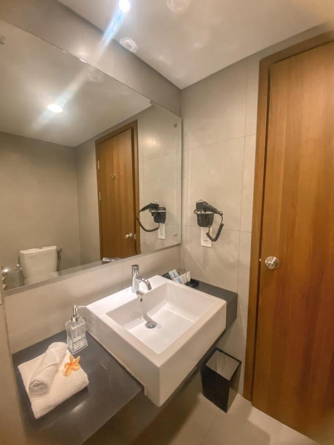 Bess Mansion Hotel Surabaya Wonotjolo Dış mekan fotoğraf