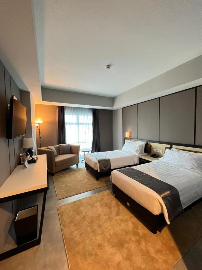 Bess Mansion Hotel Surabaya Wonotjolo Dış mekan fotoğraf